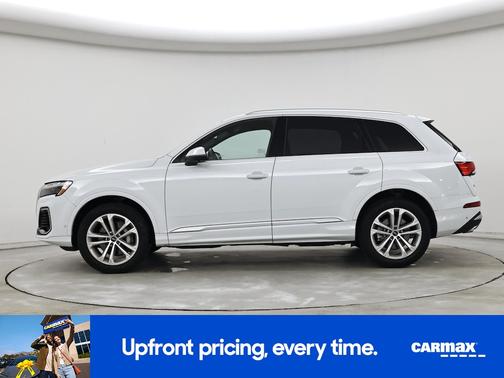 White 2025 Audi Q7 Premium Plus