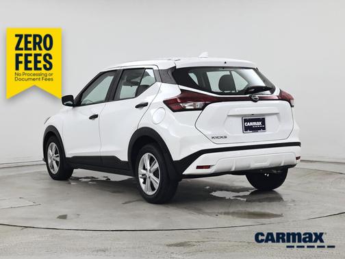 White 2024 Nissan Kicks S