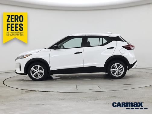 White 2024 Nissan Kicks S