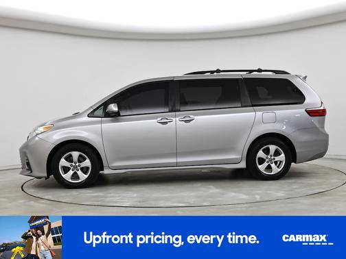 Silver 2018 Toyota Sienna LE