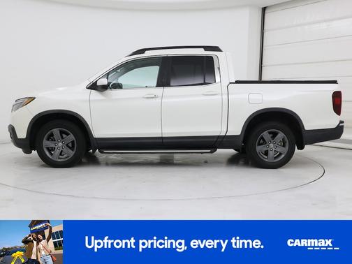 White 2017 Honda Ridgeline RTL