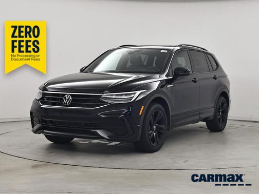 Black 2024 Volkswagen Tiguan SE R-Line Black