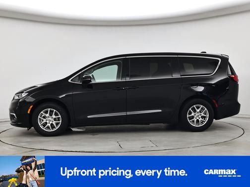 Black 2024 Chrysler Pacifica Touring L