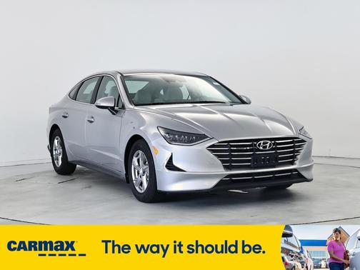 2023 Hyundai SONATA SE
