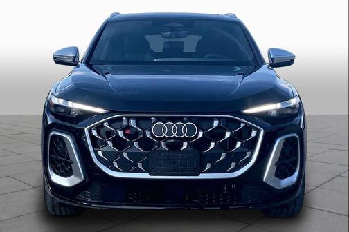 Mythos Black me 2026 Audi SQ5 3.0T Premium Plus