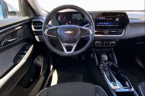 Summit White 2025 Chevrolet Trailblazer LT