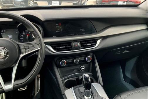 Imola Titanium Metallic 2019 Alfa Romeo Stelvio Sport