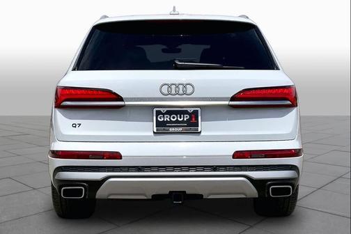 Glacier White Metallic 2025 Audi Q7 55 Premium Plus
