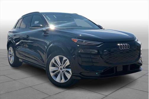 2025 Audi Q6 e-tron Premium