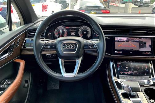 2025 Audi Q7 45 Premium Plus