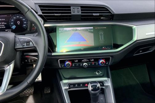 2025 Audi Q3 Premium 45 TFSI S line quattro Tiptronic