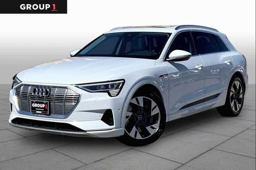 Glacier White Metallic 2022 Audi e-tron Premium Plus