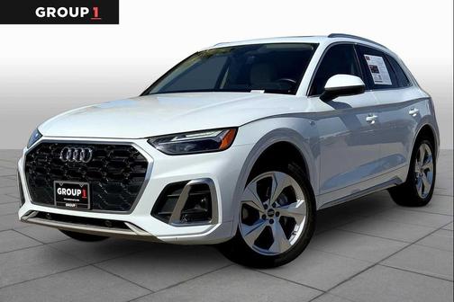 Glacier White Metallic 2023 Audi Q5 45 S line Premium Plus