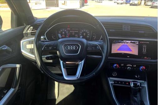 2024 Audi Q3 Premium 45 TFSI S line quattro Tiptronic