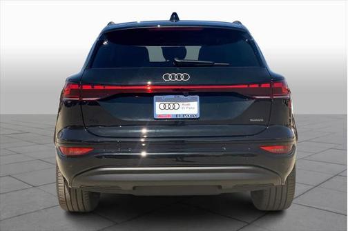 2025 Audi Q6 e-tron Premium Plus quattro