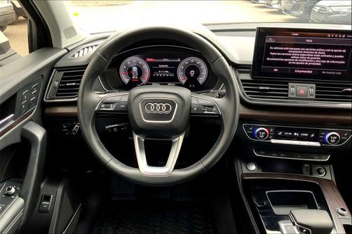 Ibis White 2022 Audi Q5 45 S line Premium Plus