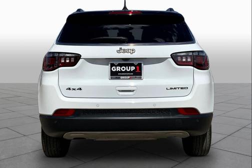 Bright White Clearcoat 2024 Jeep Compass Limited