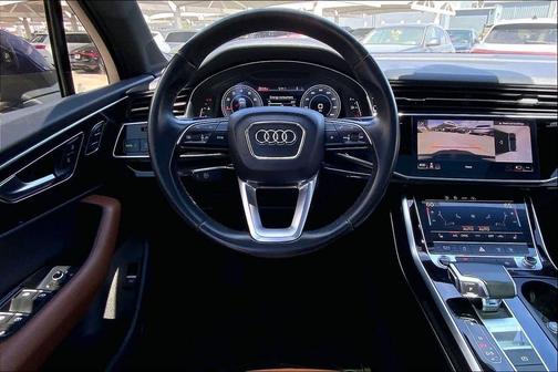 2D2D/NAVARRABLU 2021 Audi Q7 45 Premium Plus