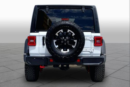 Bright White Clearcoat 2025 Jeep Wrangler Rubicon