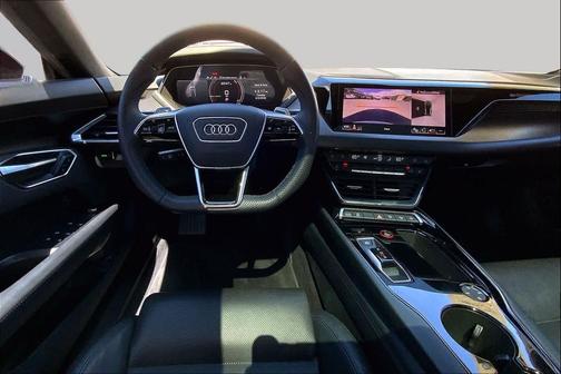 Suzuka Gray Metallic 2024 Audi e-tron GT Prestige quattro