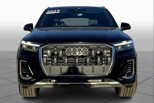 2025 Audi Q7 55 Premium Plus