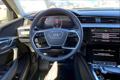 2022 Audi e-tron Premium