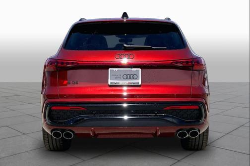 Grenadine Red m 2026 Audi SQ5 3.0T Premium Plus