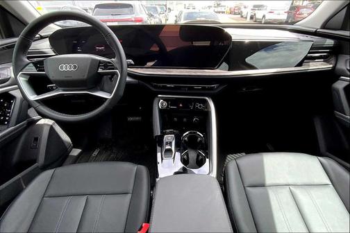 2025 Audi Q5 Premium