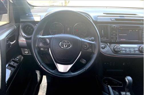 2016 Toyota RAV4 SE
