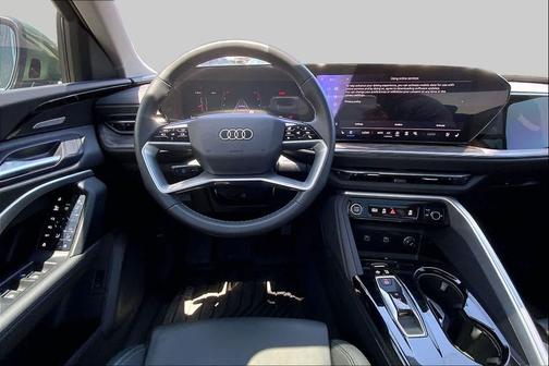 District Green Metallic 2025 Audi Q5 Premium Plus TFSI quattro S tronic