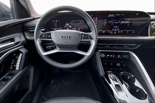 Tambora Gray Metallic 2025 Audi Q5 Premium TFSI quattro S tronic