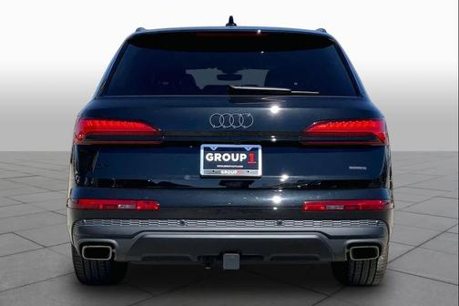 Mythos Black Metallic 2026 Audi Q7 55 Premium Plus