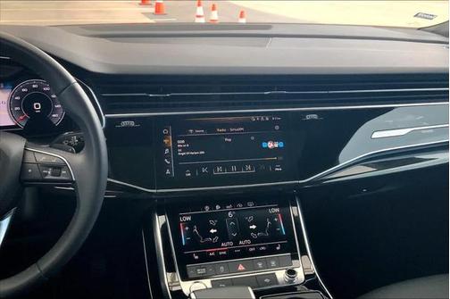 2020 Audi Q7 55 Premium Plus