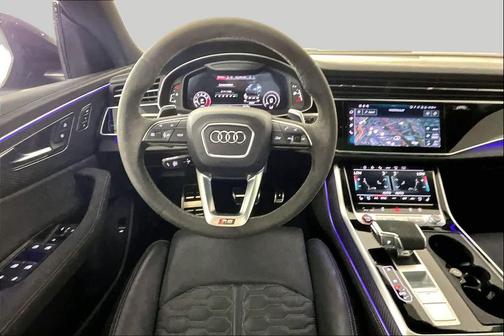 Mythos Black Metallic 2025 Audi RS Q8 4.0T