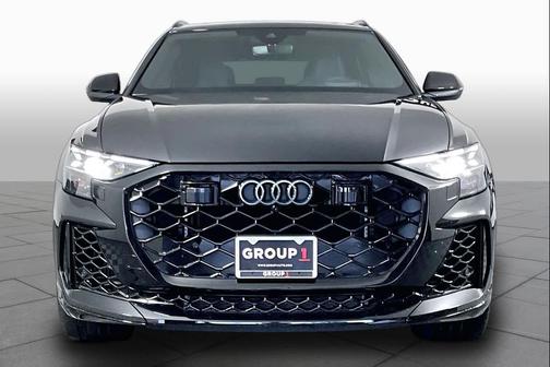 Mythos Black Metallic 2025 Audi RS Q8 4.0T
