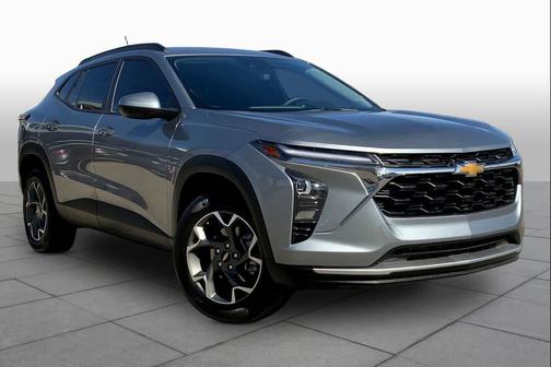 Sterling Gray Metallic 2025 Chevrolet Trax LT