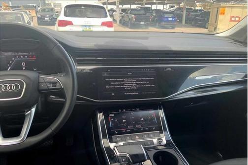 2024 Audi Q7 55 Premium Plus