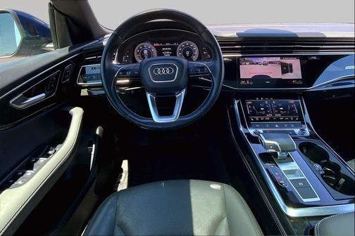 Navarra Blue Metallic 2023 Audi Q8 55 Premium Plus