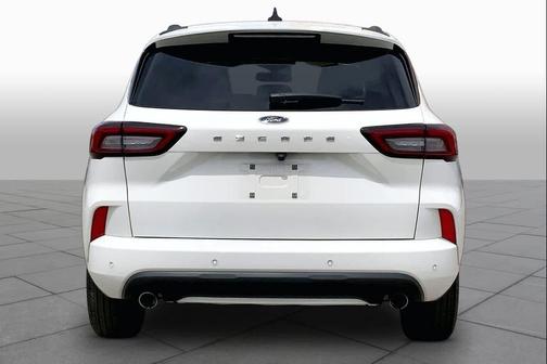 Star White Metallic Tri-Coat 2023 Ford Escape ST-Line