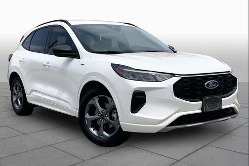 Star White Metallic Tri-Coat 2023 Ford Escape ST-Line