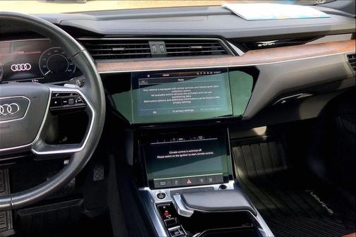 2022 Audi e-tron Premium
