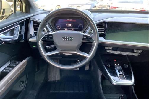 2024 Audi Q4 e-tron Premium Plus 50 quattro