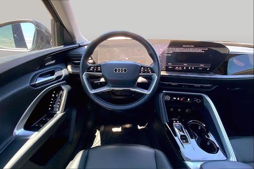 Tambora Gray Metallic 2025 Audi Q5 Premium Plus TFSI quattro S tronic