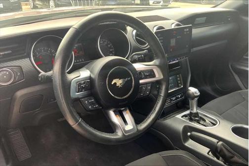 2022 Ford Mustang EcoBoost