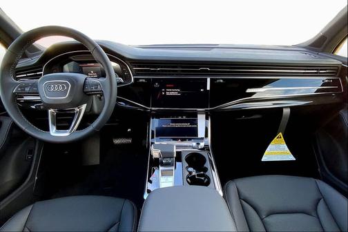 Glacier White Metallic 2026 Audi Q7 55 Premium Plus