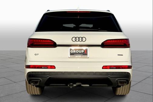 Glacier White Metallic 2026 Audi Q7 55 Premium Plus