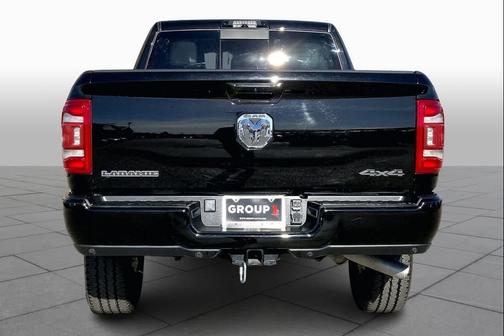 2023 RAM 2500 Laramie Crew Cab 4x4 6'4' Box