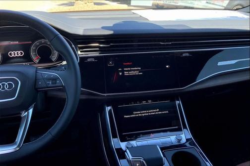 Glacier White Metallic 2026 Audi Q7 55 Premium Plus