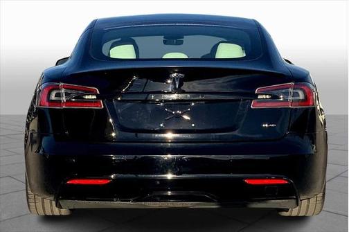 2022 Tesla Model S Plaid