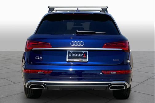 Navarra Blue Metallic 2023 Audi Q5 45 S line Premium
